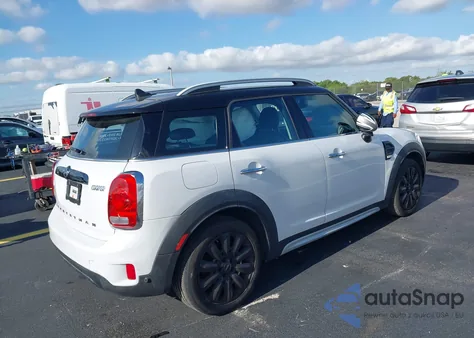 2018 Mini Countryman Cooper из США, поврежденный, VIN WMZYS7C31J3E08117